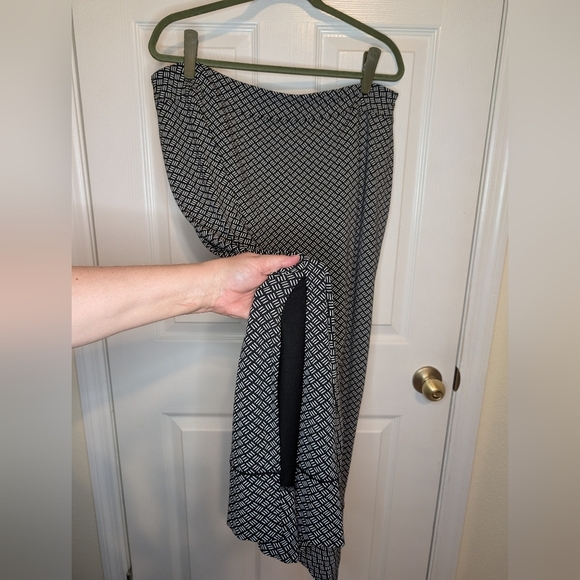 J. Jill Wearever Collection Women's Large Long Skirt Black White Rayon Lycra - Picture 3 of 7